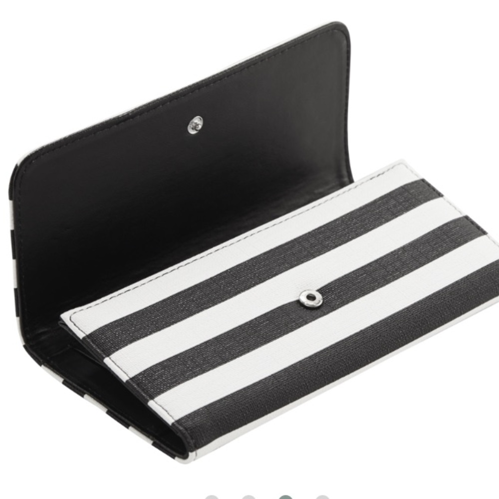 NWT Kut from the Kloth Slim Stiped Wallet